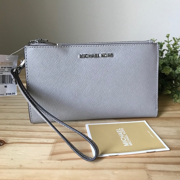 Michael Kors wallet🎈🎈